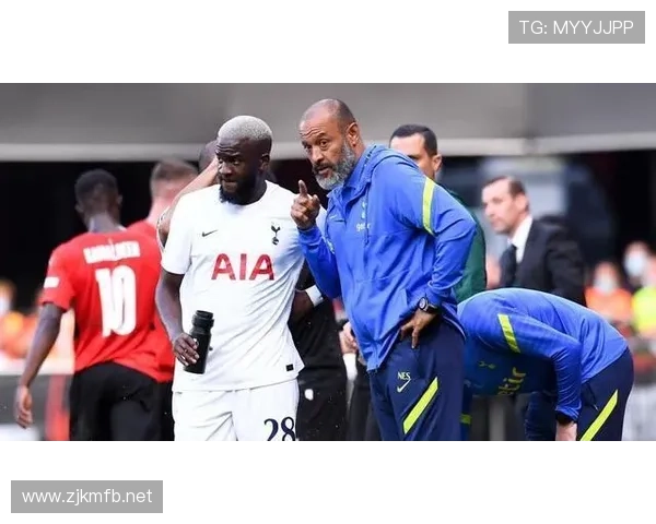 巴尔韦德与贝尔右路冲击效率及战术角色对比分析 巴尔韦德与贝尔右路冲击效率及战术角色对比分析